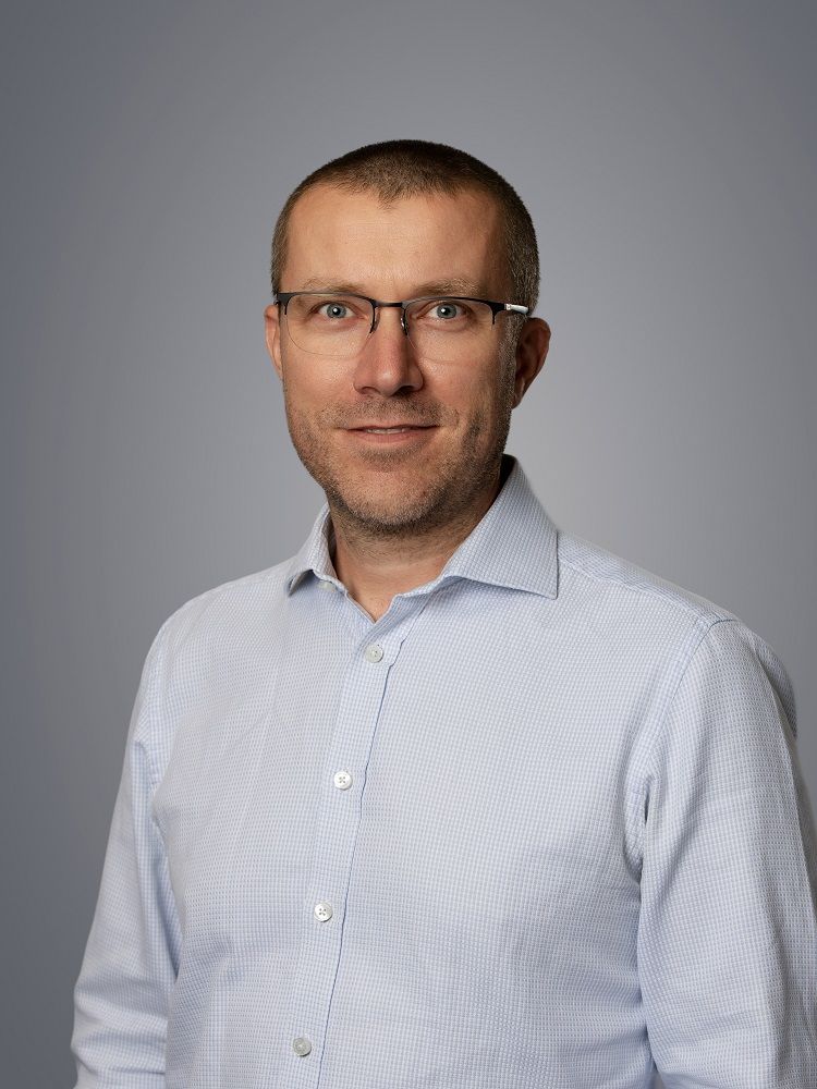 Piotr-Roczniak-Head-of-Business-Consulting-and-Data-w-CargoON.jpg